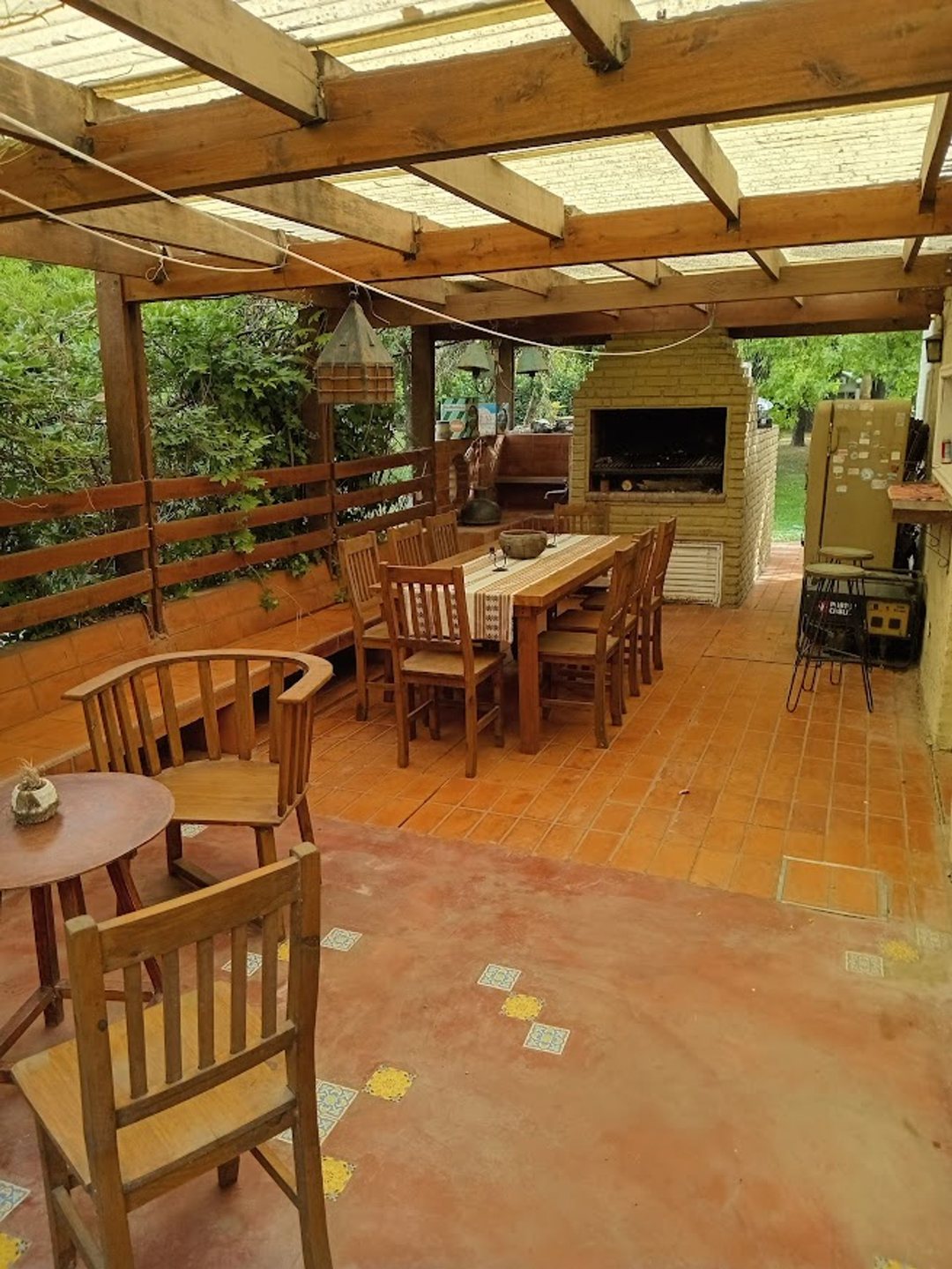 VENTA CASA COUNTRY PERMUTA ESCUCHA OFERTA