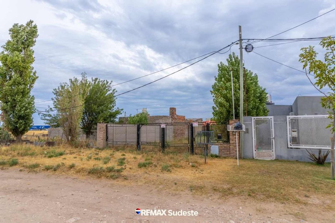 LOTE EN VILLA HIPODROMO