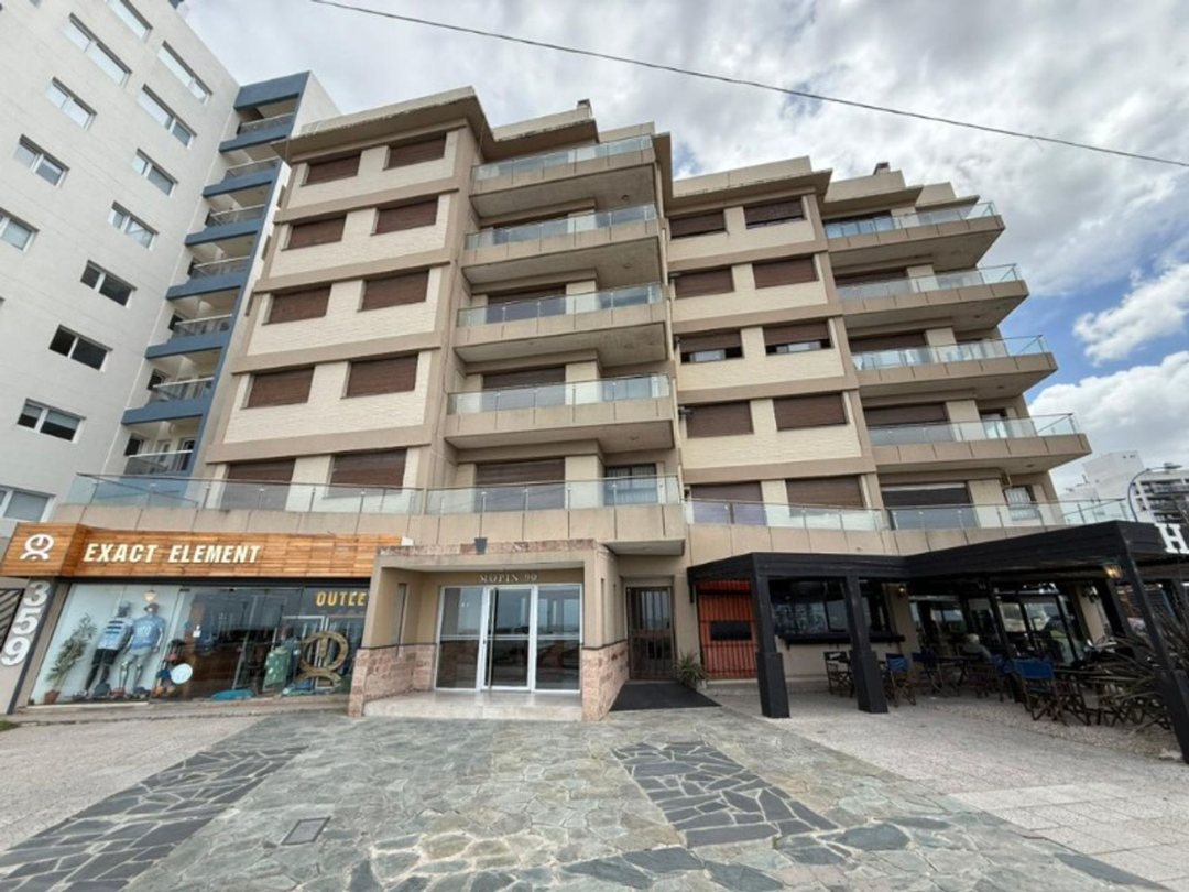 VENTA DEPARTAMENTO 3 AMB FRENTE AL MAR COCHERA