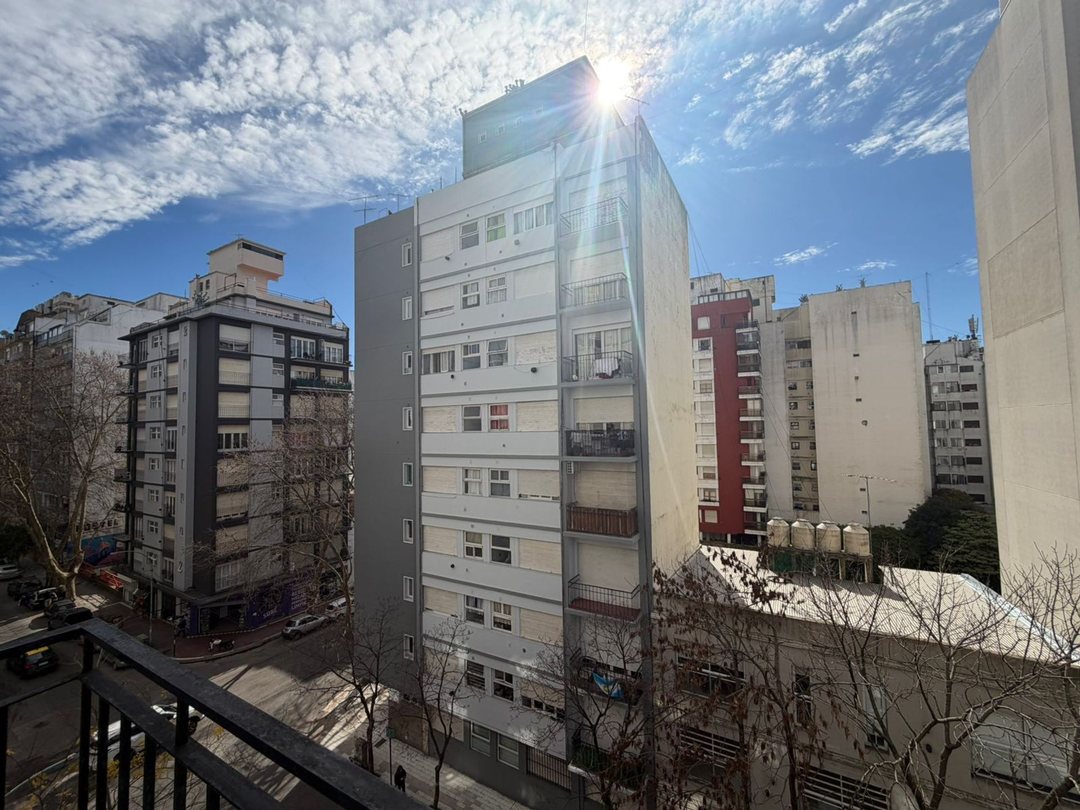 Venta departamento 2 ambientes a la calle Aldrey