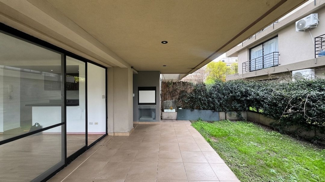 Exclusivo 3 amb con jardín de 220 m² y parrilla |