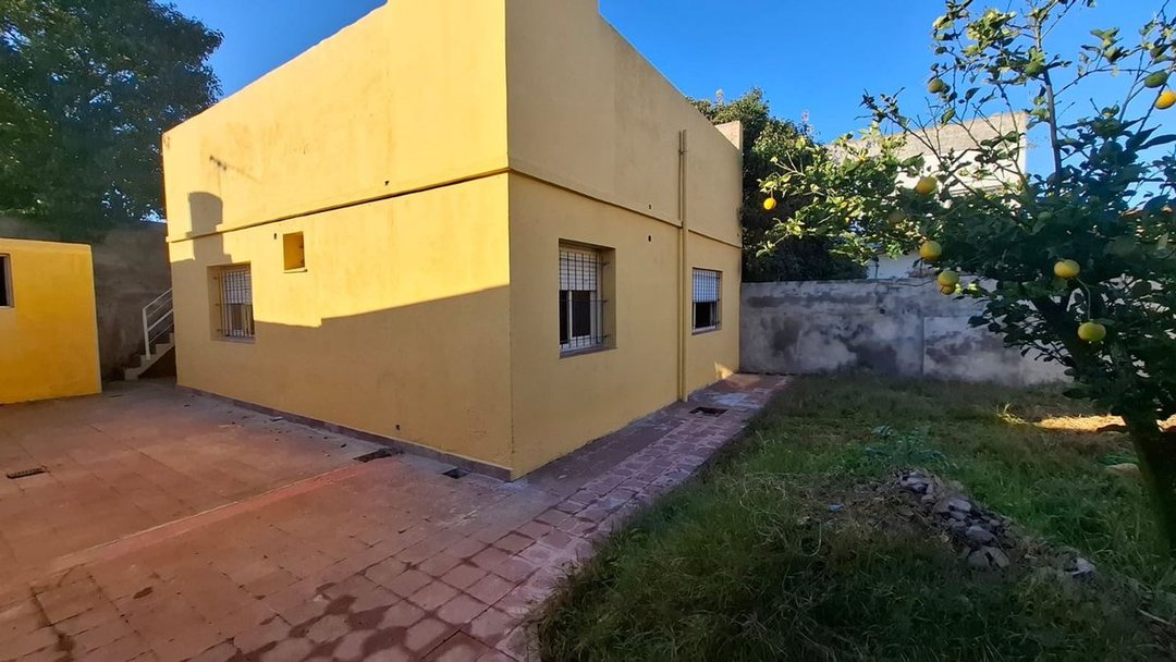 CASA 3 AMB PATIO, JARDIN Y TERRAZA EN CASEROS