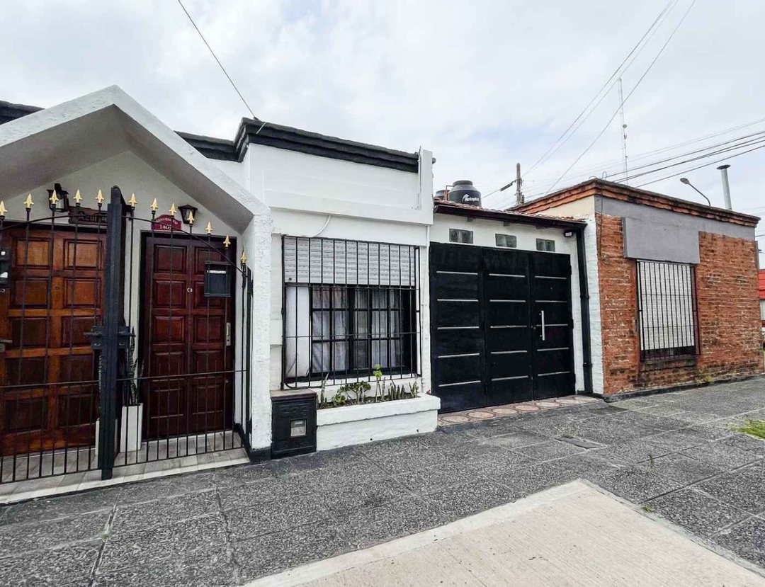 VENTA PH 3 AMBIENTES, MORON APTO CREDITO PATIO