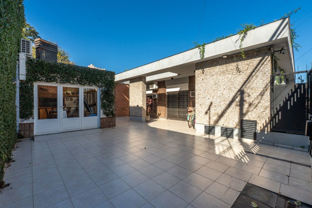 CASA 5 AMBIENTES VILLA SARMIENTO ZONA WARD