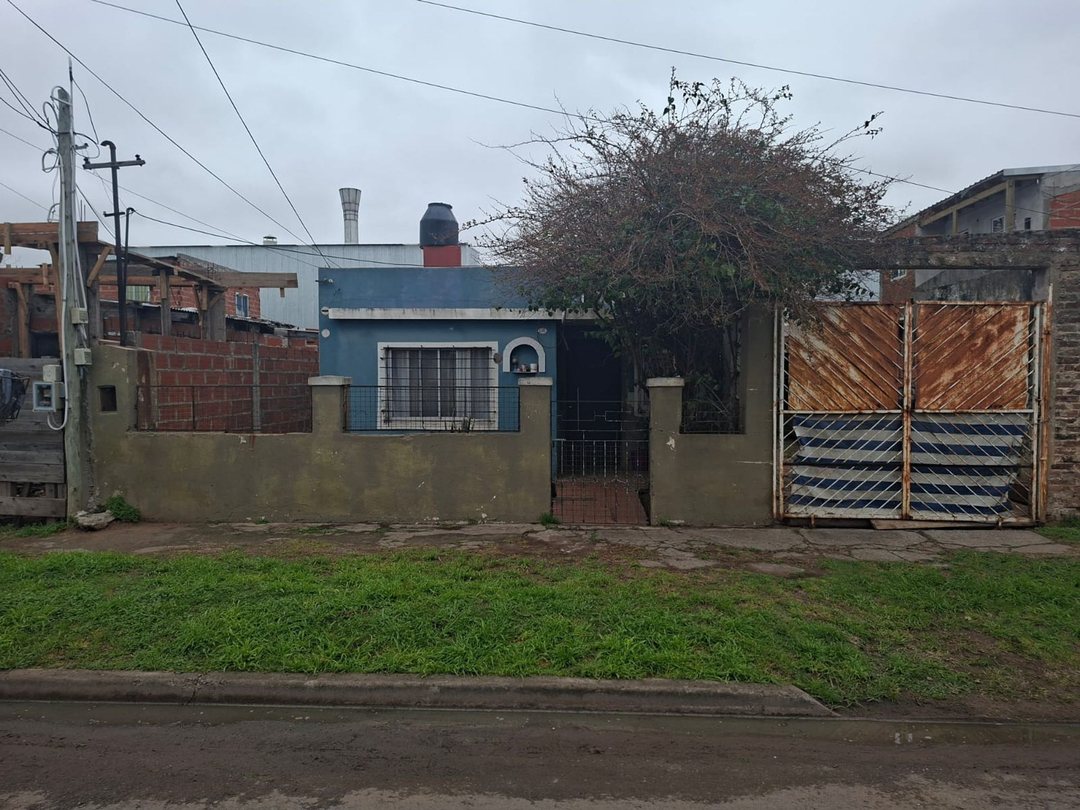 VENTA CASA 3 AMBIENTES (A REFACCIONAR) JOSE C PAZ