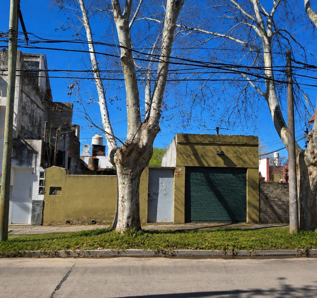 Venta lote Tres de Febrero caseros.