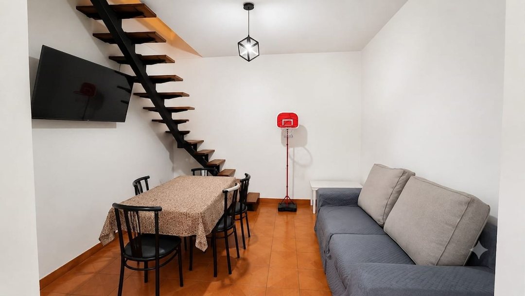 CASA PASILLO 2 DORMITORIOS + COMODÍN VENTA MATHEU