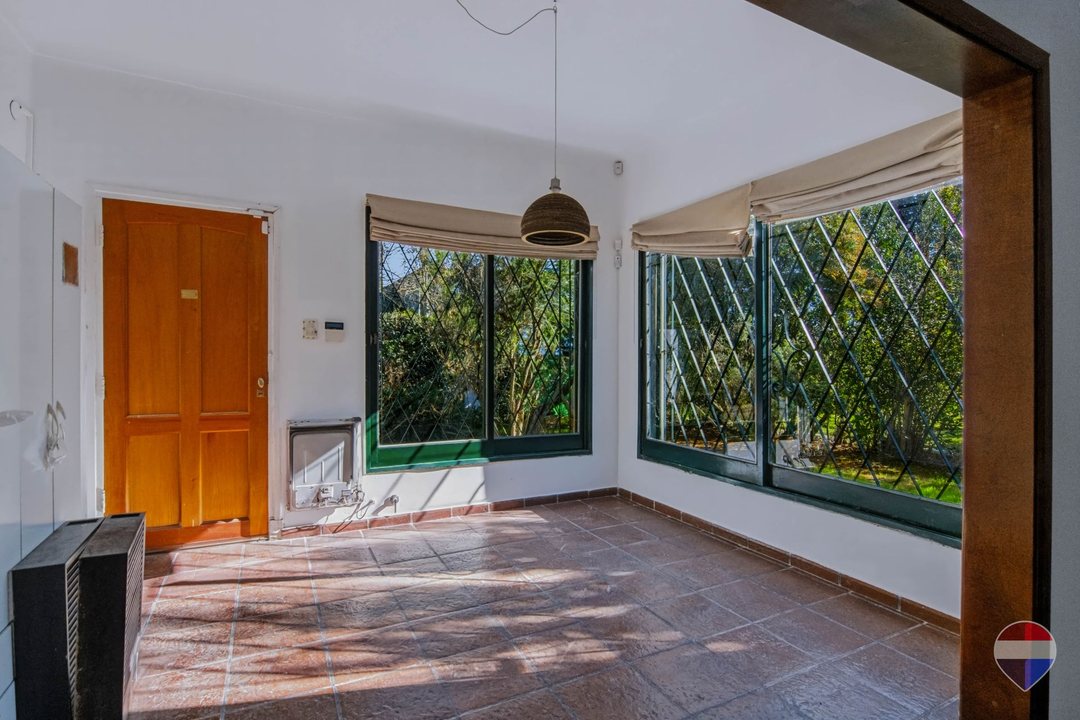 CASA EN VENTA EN CITY BELL ENTRE CAMINOS