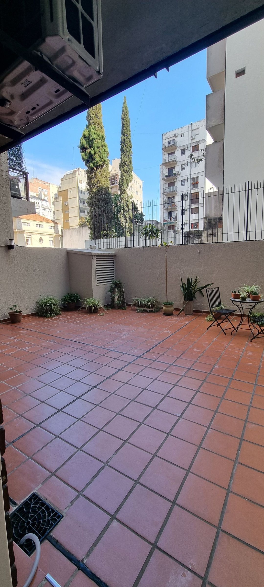 3 AMBIENTES REFACCIONADO C/ GRAN PATIO RECOLETA
