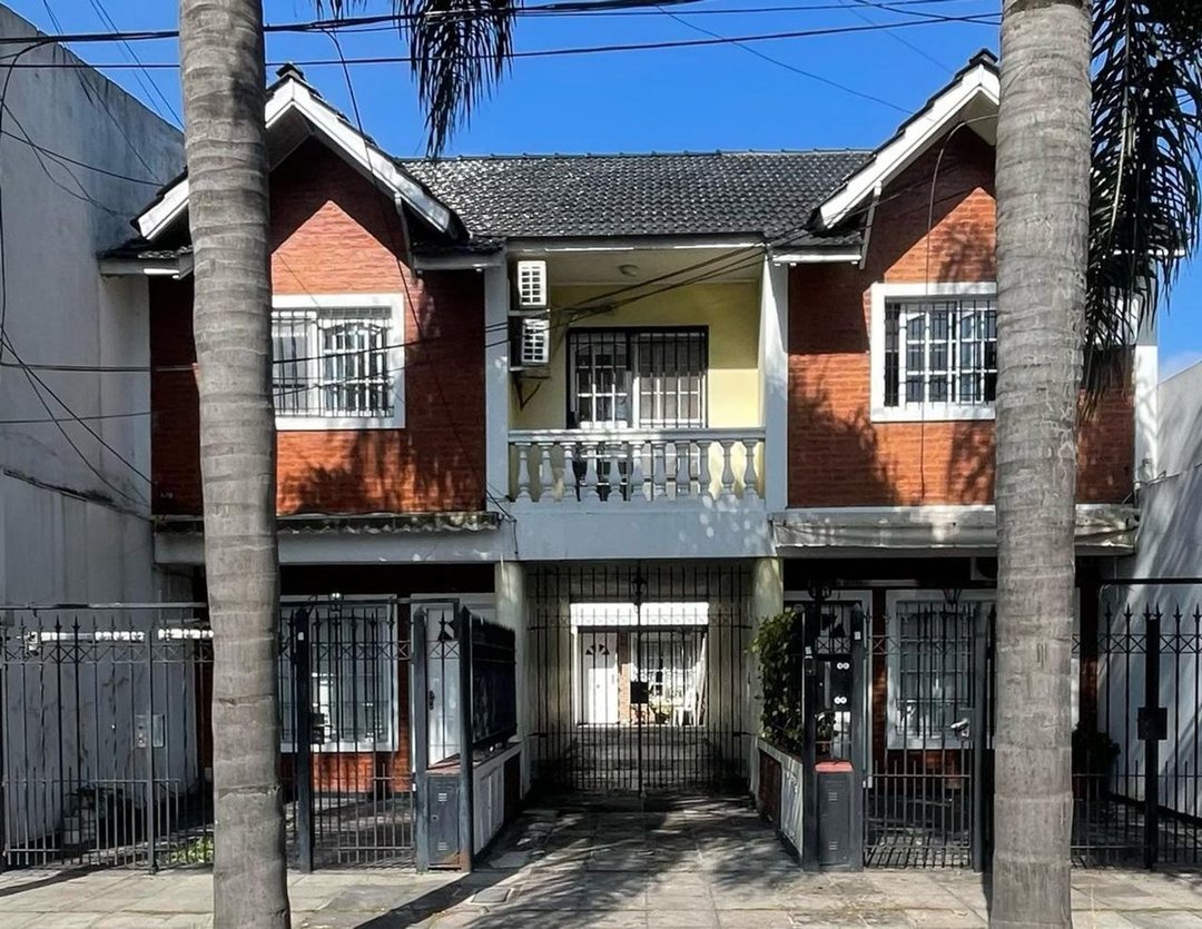 ALQUILER DUPLEX 4 AMB C/ COCH Y PATIO V. LUZURIAGA