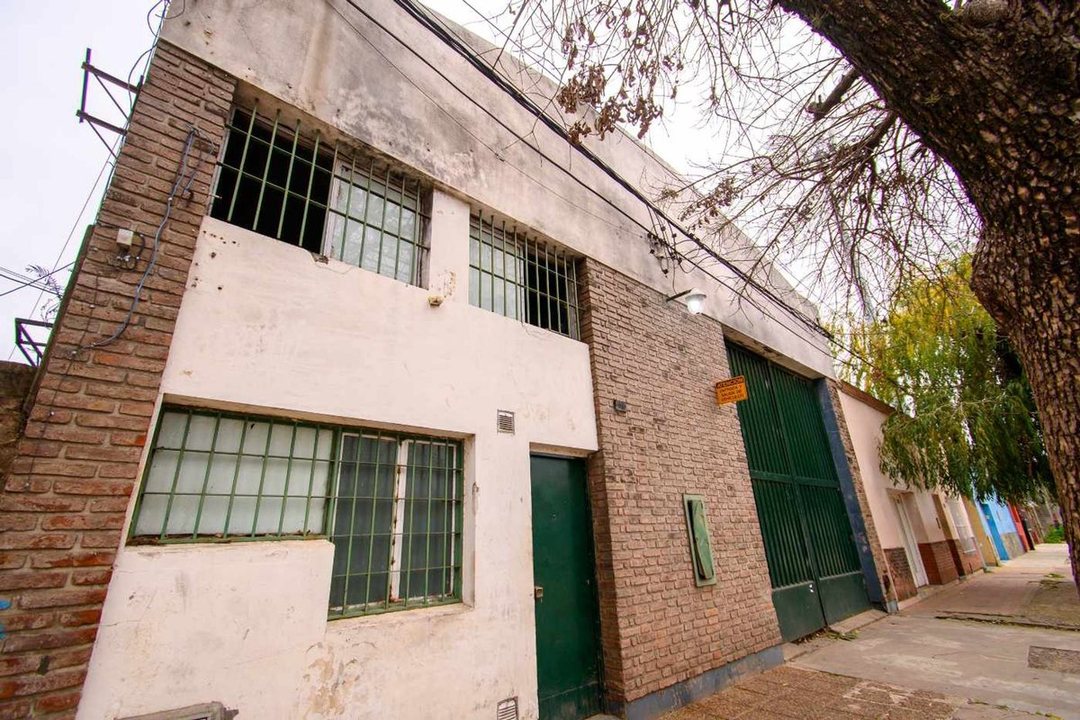 VENTA GALPÓN 836 m2 - EXCLUSIVA OPORTUNIDAD!