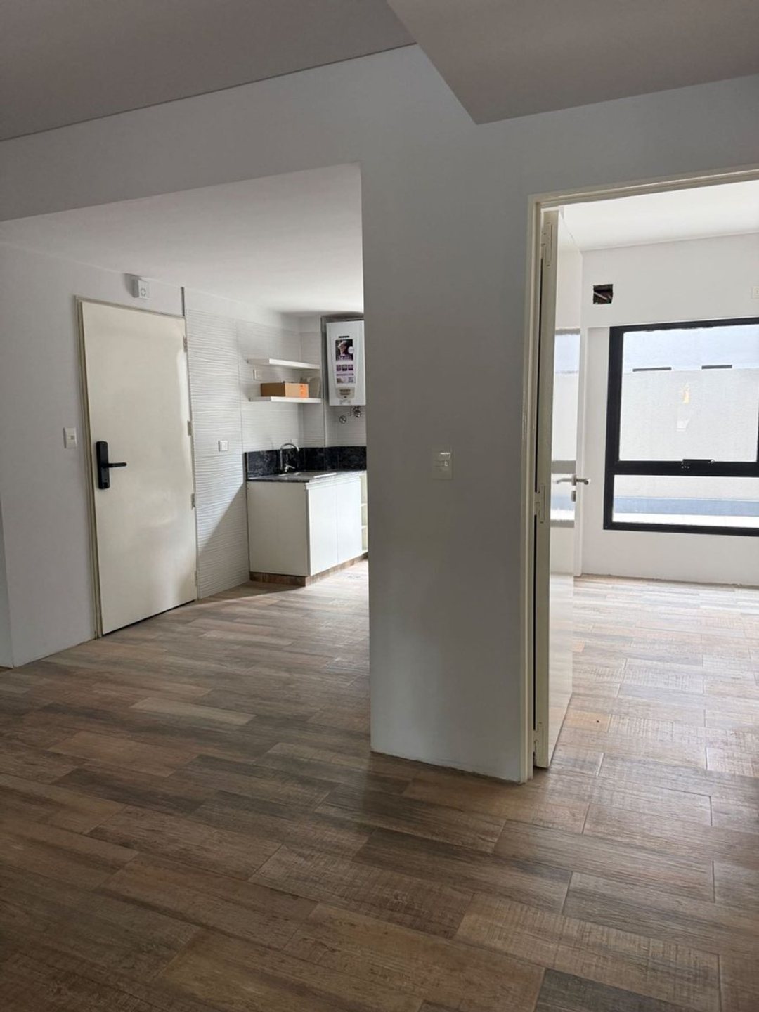 DEPARTAMENTO 3 AMBIENTES CON  PATIO Y BALCON