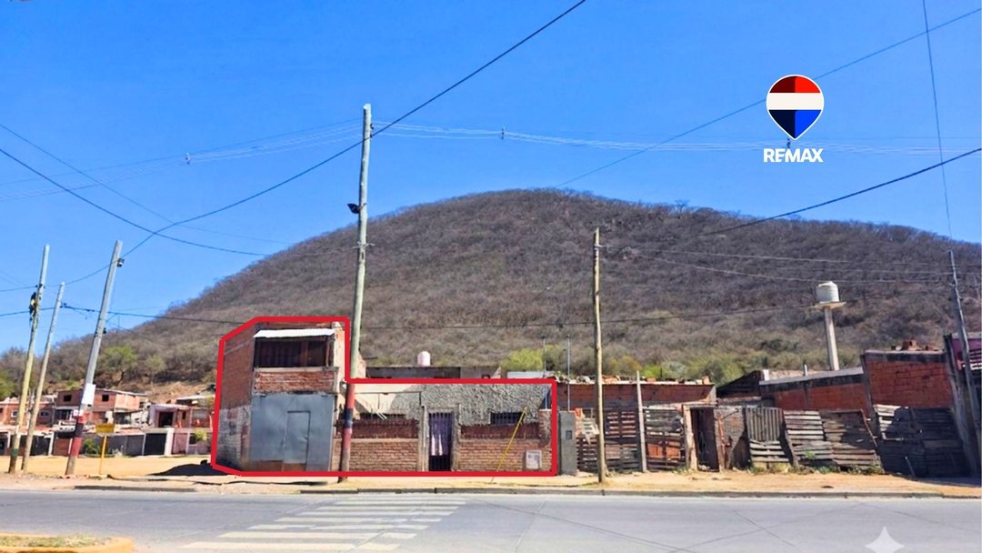 CASA VENTA O PERMUTA AV DELGADILLO ZONA ESTE