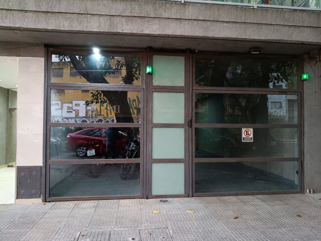 Venta cochera fija y cubierta en Villa Urquiza