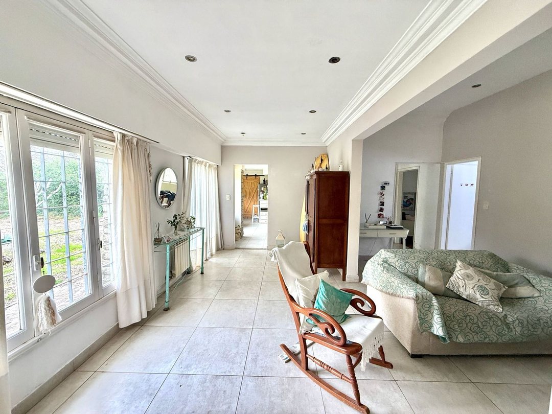 Venta Casa 4amb+Depto y parque, Zona Alfar