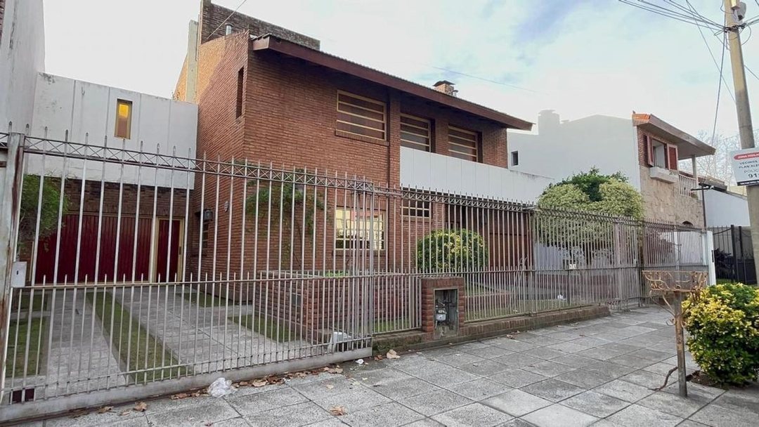 VENTA CASA 6 AMBIENTES VILLA SARMIENTO ACEPTA PERM