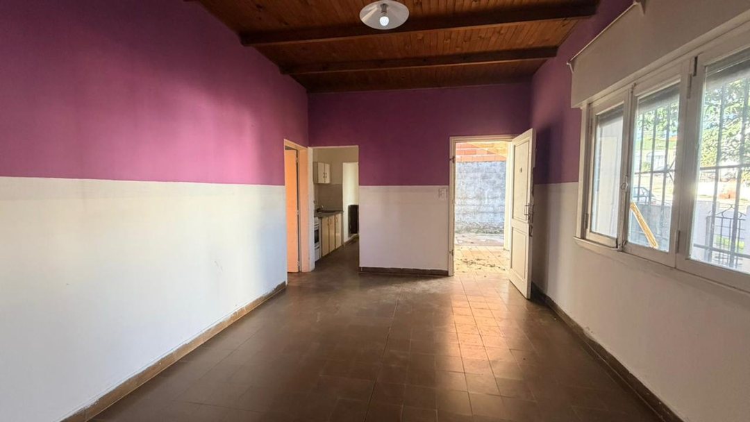 CASA EN ALQUILER CON PATIO