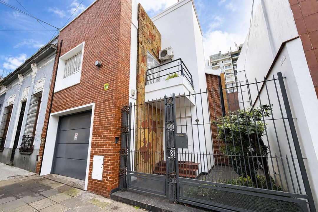 Casa 8 amb en Almagro Venta COCHERA fondo jardín