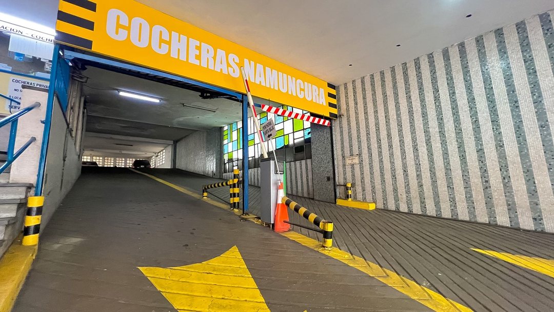 Venta cochera cubierta zona Centro