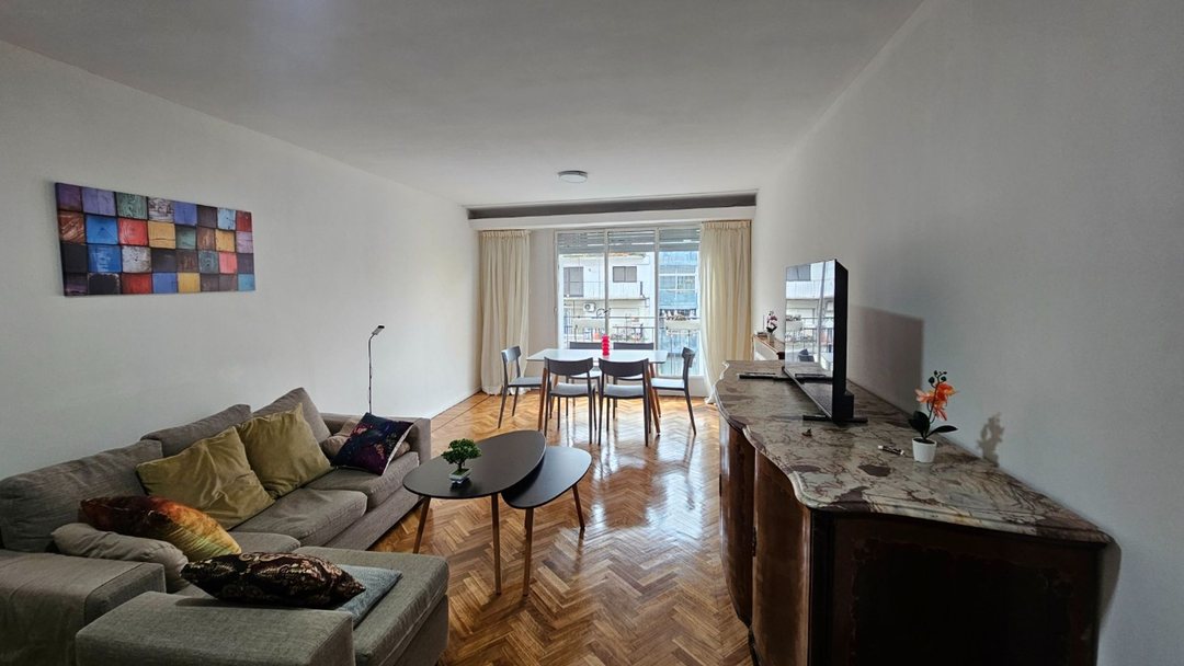 3 ambientes con dependencia con balcon corrido
