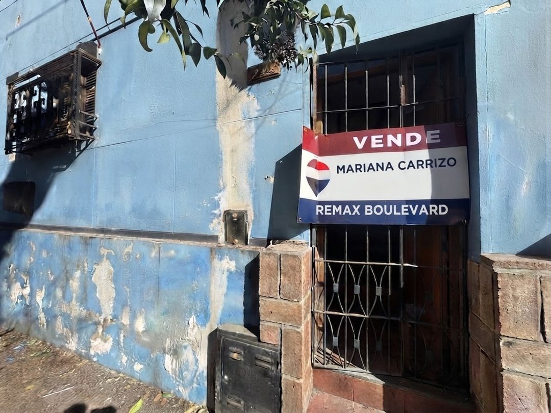 VENTA CASA 3 DOMITORIOS Y PATIO B° GUEMES CÓRDOBA