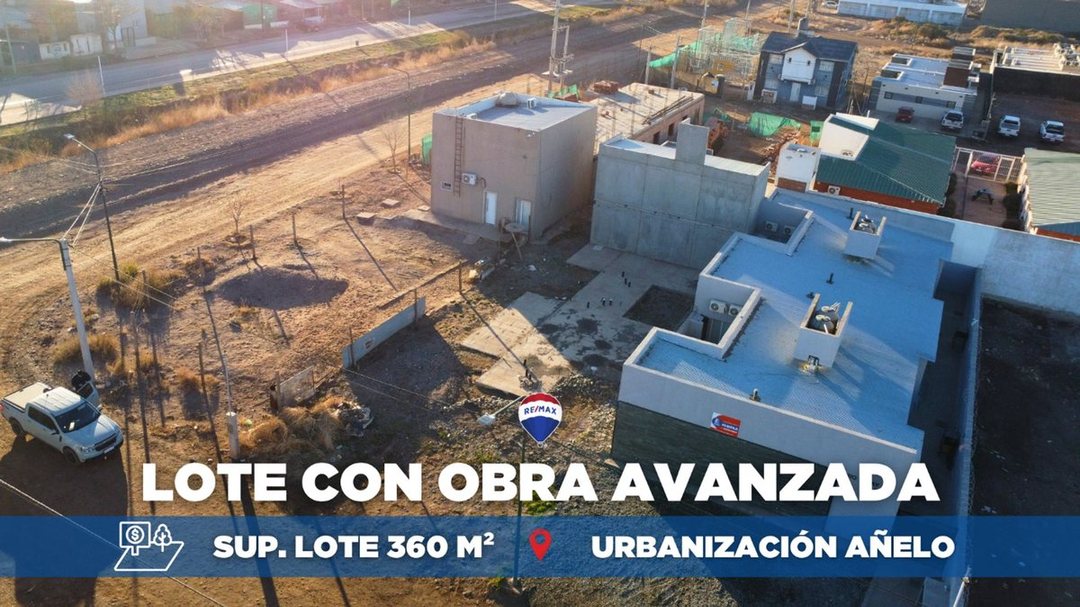 LOTE CON OBRA AVANZADA Y PROYECTO PARA 4 UF AÑELO
