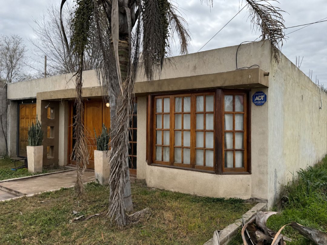 VENTA CASA BARRIO CHATEAU LOS ROBLES