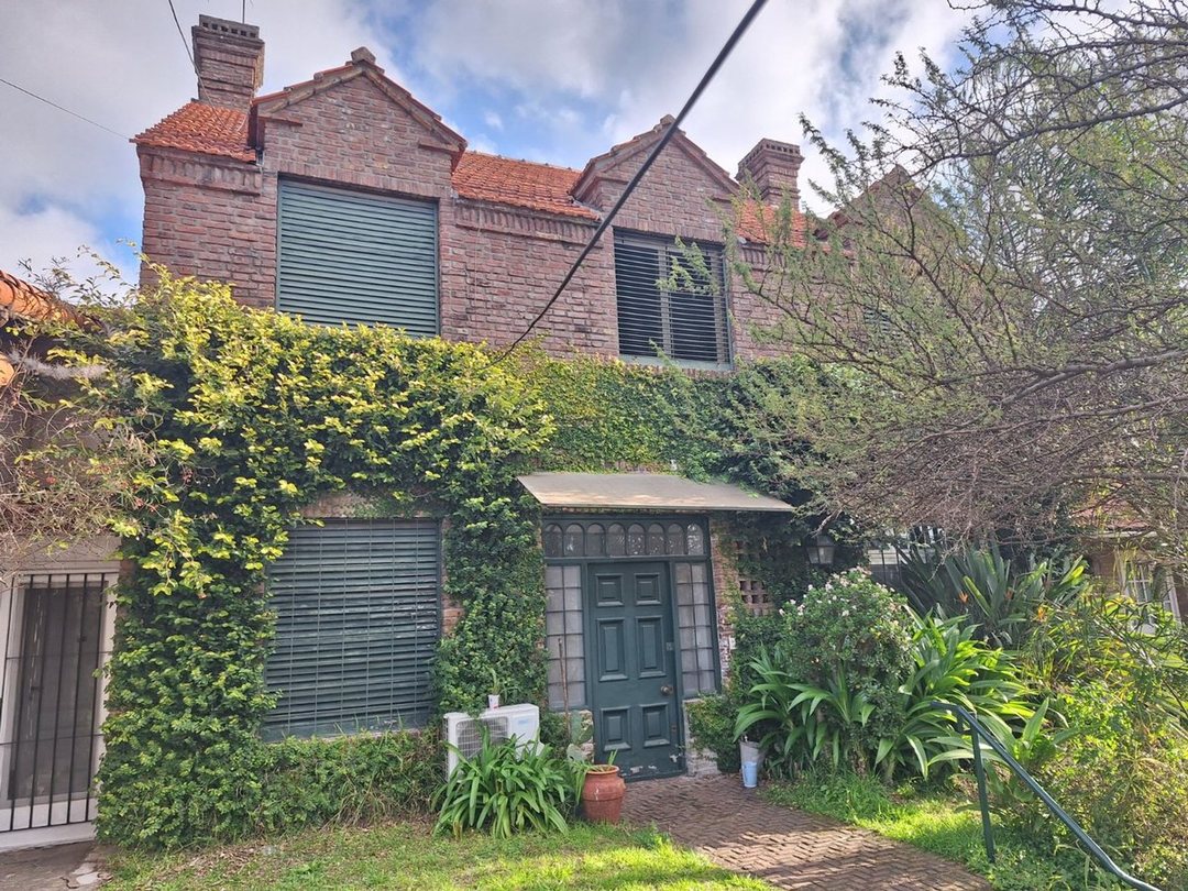 Venta Casa p/2 familias san Fernando