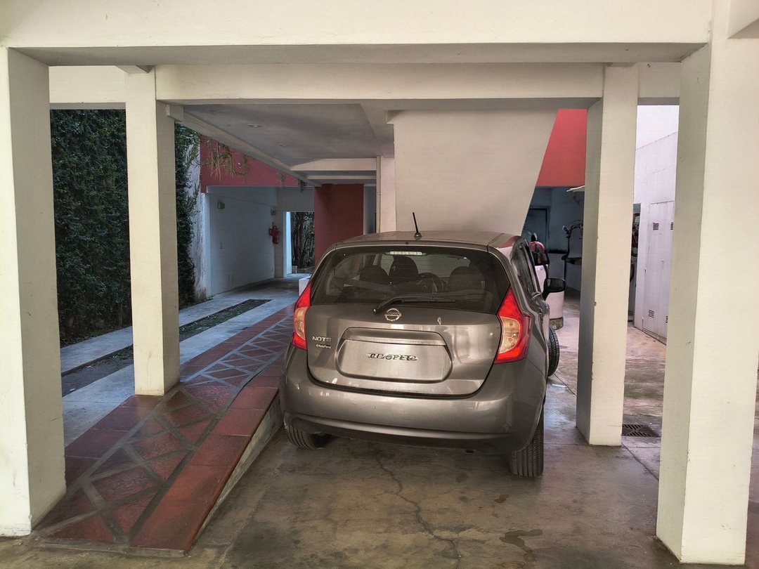 COCHERA CUBIERTA EN VENTA - SAN ISIDRO