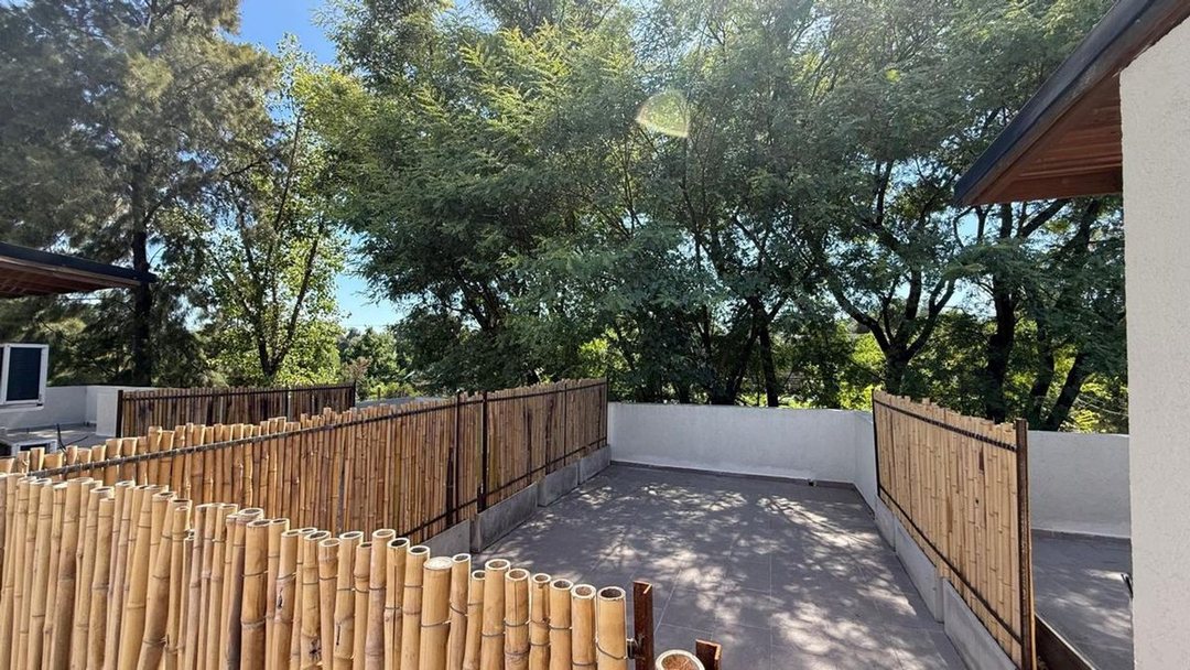 VENTA 3 AMB C/TERRAZA COCHERA Y VERDE LOS CARDALES