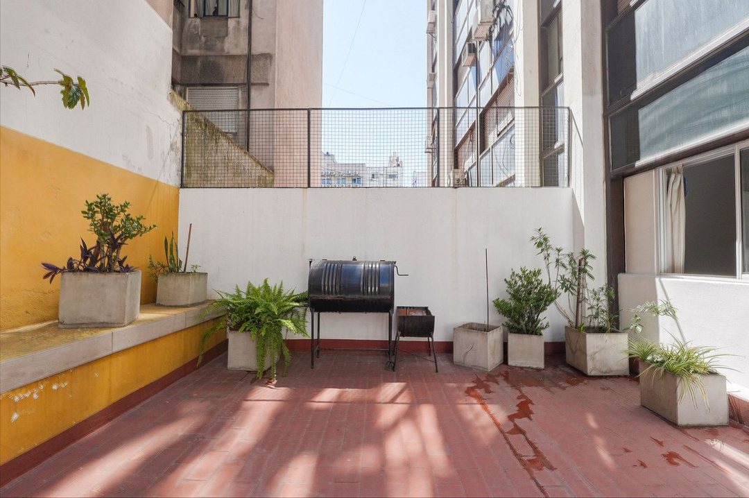 2 AMBIENTES CON TERRAZA EN RETIRO Y SEGURIDAD