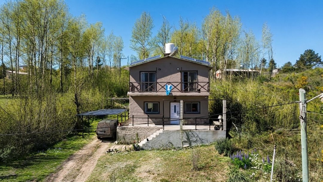 CASA EN VENTA FRENTE AL ARROYO VILLA YACANTO