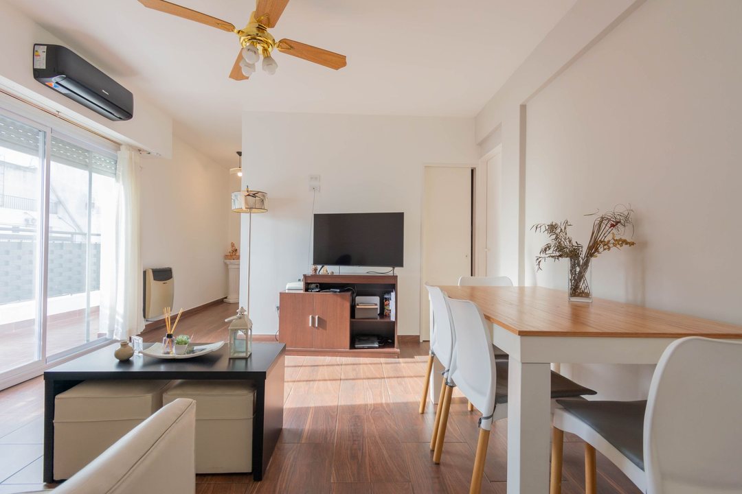 VENTA DEPTO 2 AMB CON BALCON ATERRAZADO EN ALMAGRO