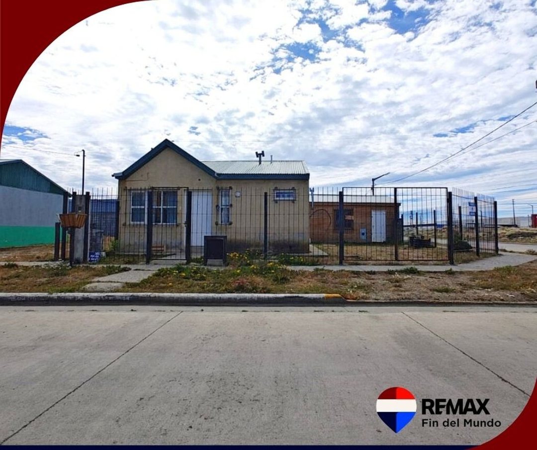 Casa familiar con gran patio – Chacra XIII