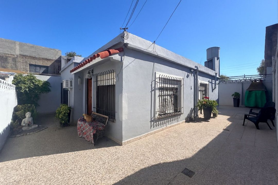 VENTA PH TIPO CASA 3 AMB LOMAS DE ZAMORA PATIO