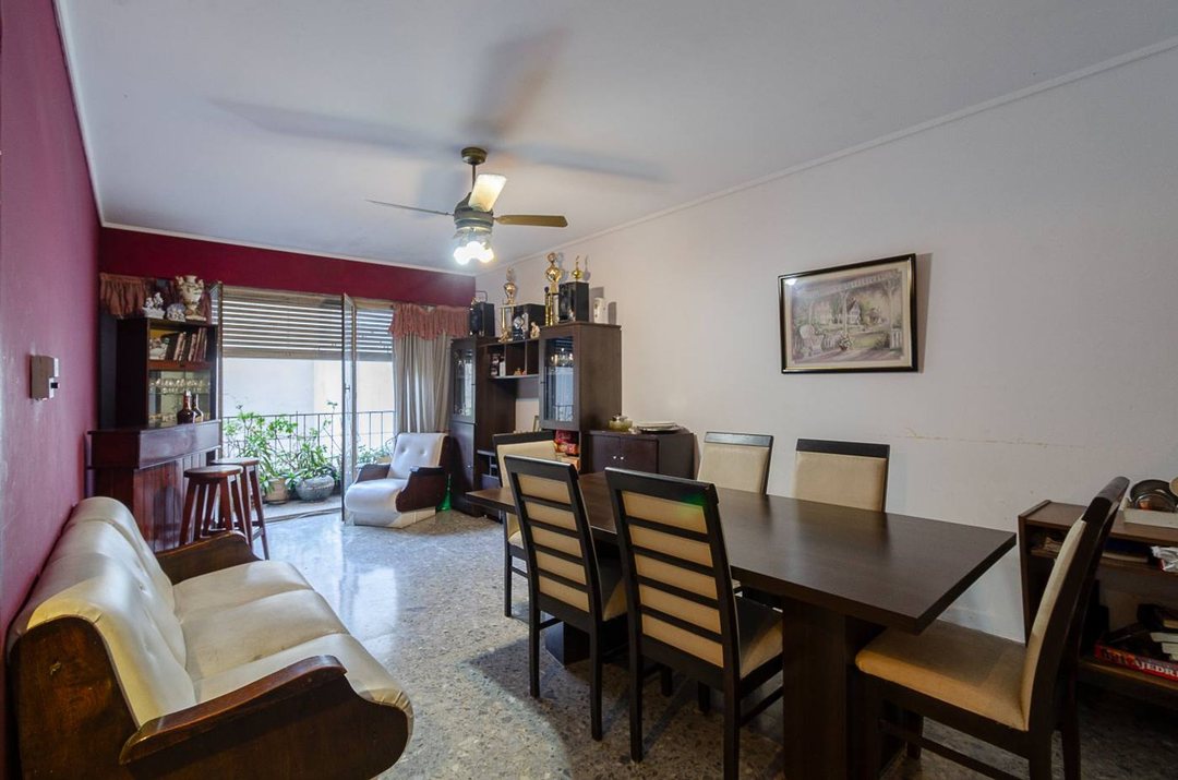VENTA DEPTO 4 AMB PARQUE CHACABUCO CON BALCON