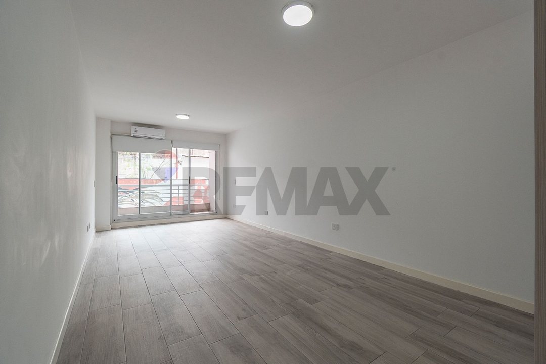 Venta Departamento Monoambiente c/ balcón Barracas