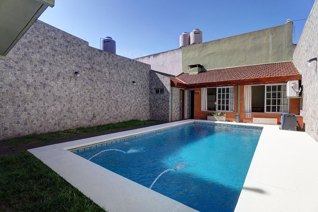 Venta casa 5 amb. Villa del Parque Pileta+Cocheras