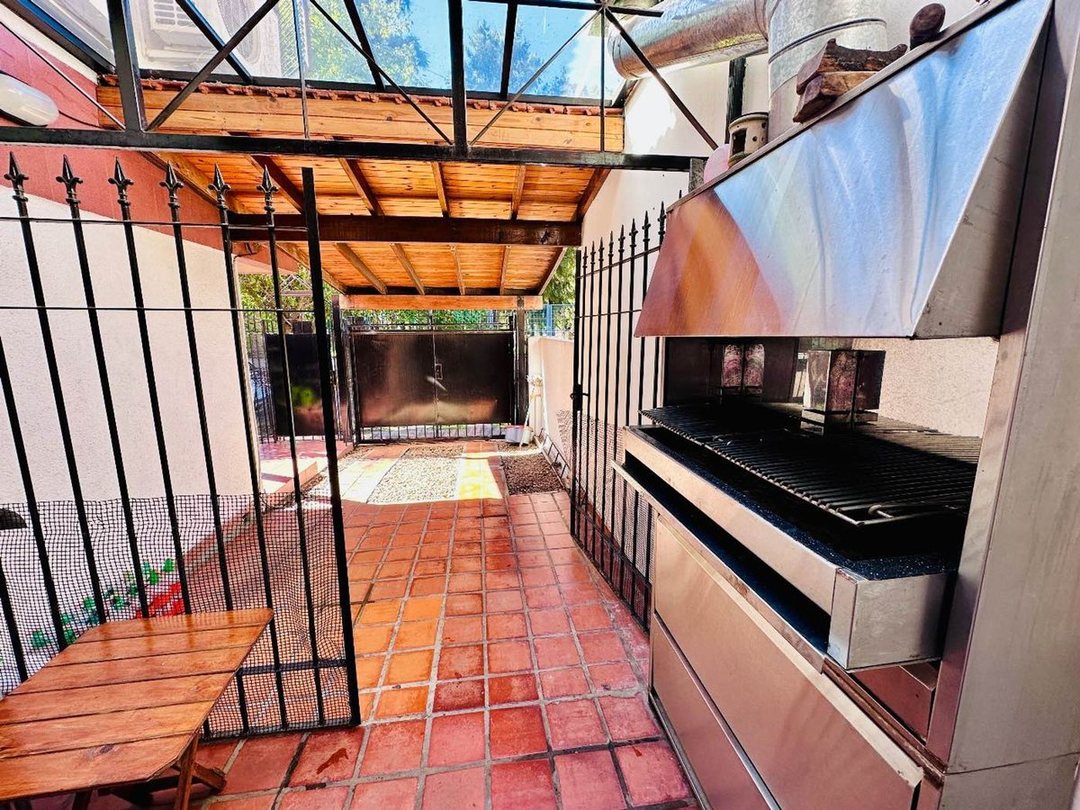 Casa VENTA Triplex Haedo Norte Barrio Güemes