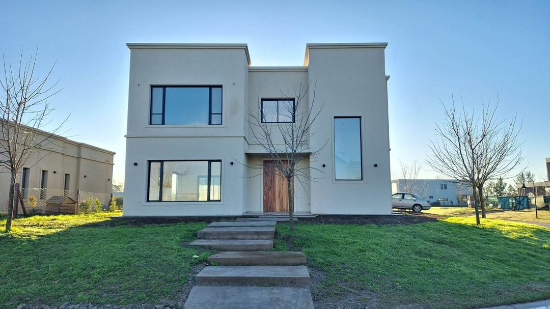 VENTA CASA A ESTRENAR 5 AMB. EL NAUDIR ETAPA 1