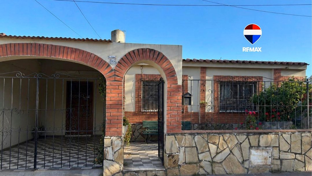 CASA EN VENTA O PERMUTA AV. SAN MARTIN AL 2200