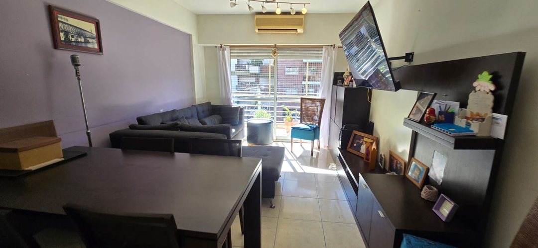 VENTA SEMIPISO 3 AMB  FRENTE BALCON PATIO FLORES