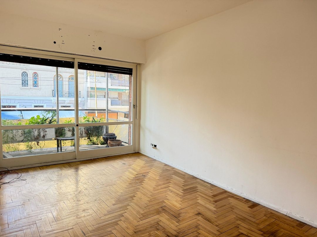VENTA DEPTO 3 AMBIENTES COLEGIALES BALCON Y PATIO