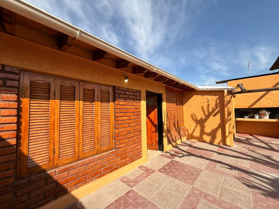 CASA EN VENTA-3 HABITACIONES-GUITERREZ MAIPÚ