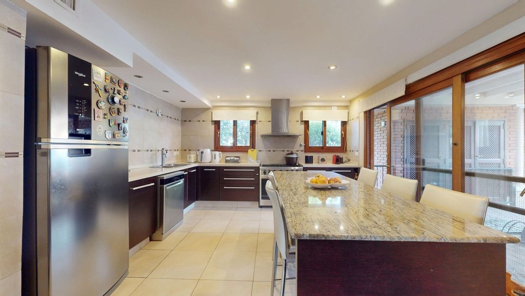 VENTA CASA 5 AMB LAS PRADERAS DE LUJAN APTO CRED