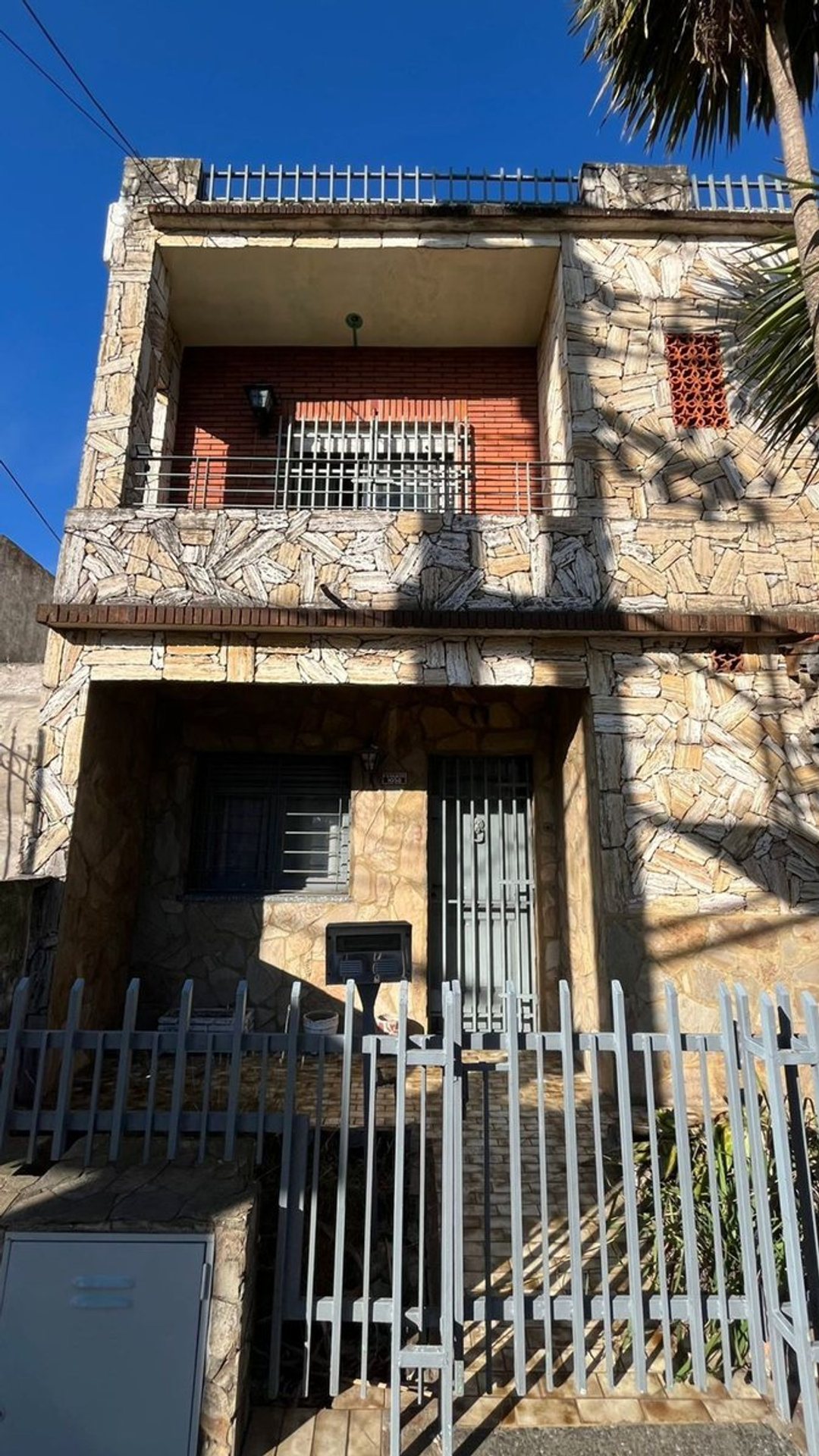 VENTA 2 CASAS DE 4 Y 2 AMB RAMOS MEJIA OPORTUNIDAD