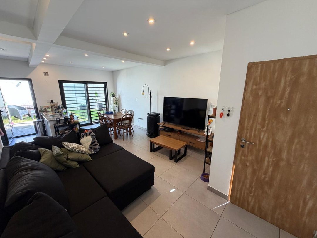 Duplex de 4 ambientes con cochera venta Burzaco