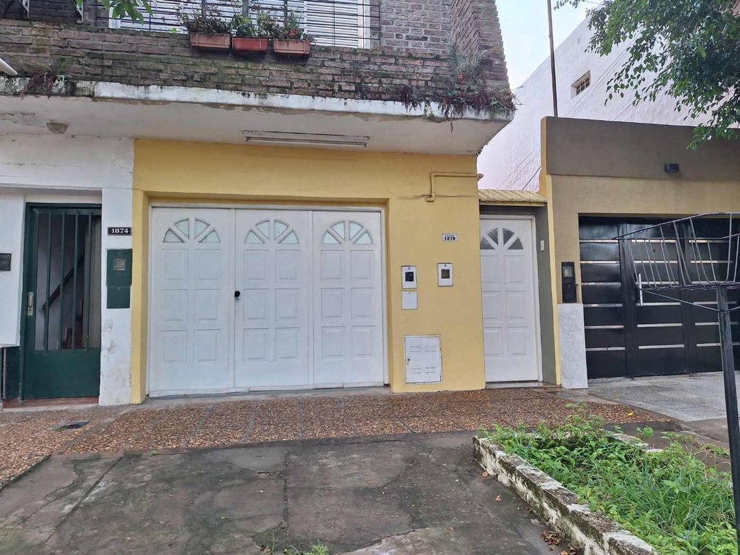 CASA EN PH AL FRENTE EN PLANTA BAJA