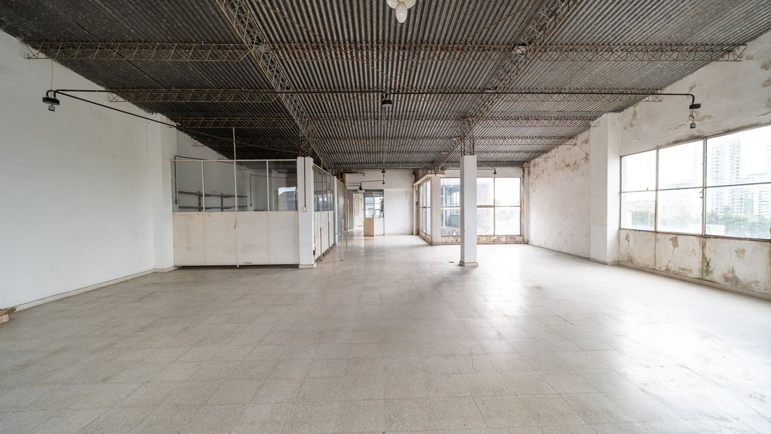 ALQUILER COMERCIAL PISO 5 EXCLUSIVO EN PICHINCHA