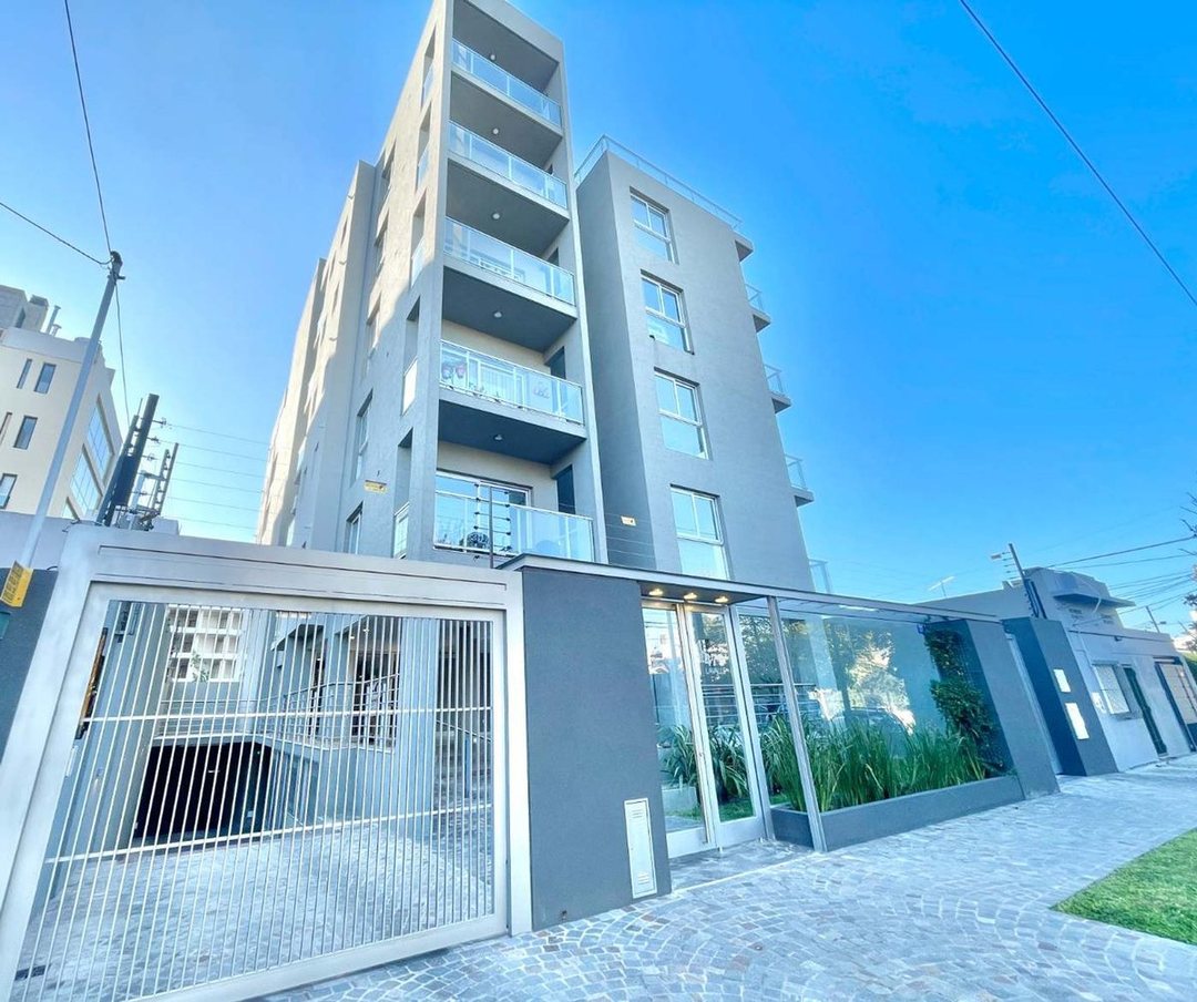 VENTA DEPTO ITUZAINGO NORTE 2AMB BALCON COCHERA